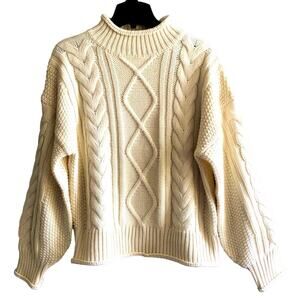 Beige Chunky Knit Diamond Design Sweater Regular Size Medium 100% Acrylic